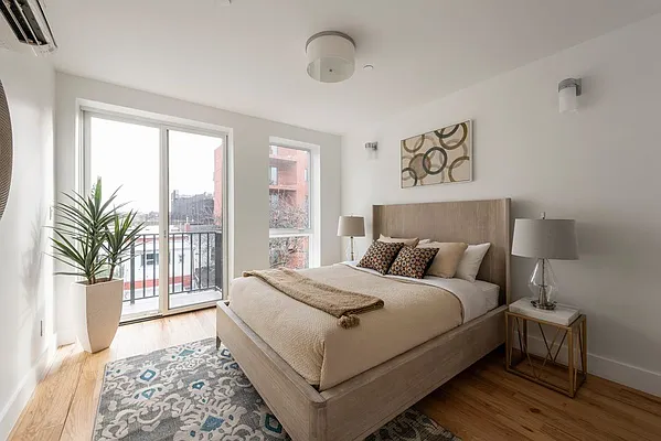 Sold by Nest Seekers International | media 4