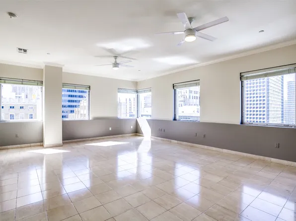 1505 Elm St APT 1602, Dallas, TX 75201