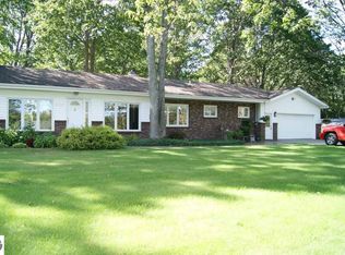 8757 N Burkett Rd, Lake City, MI 49651