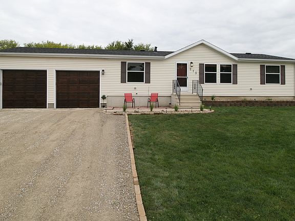 3rd image of 215 Greenbush Dr