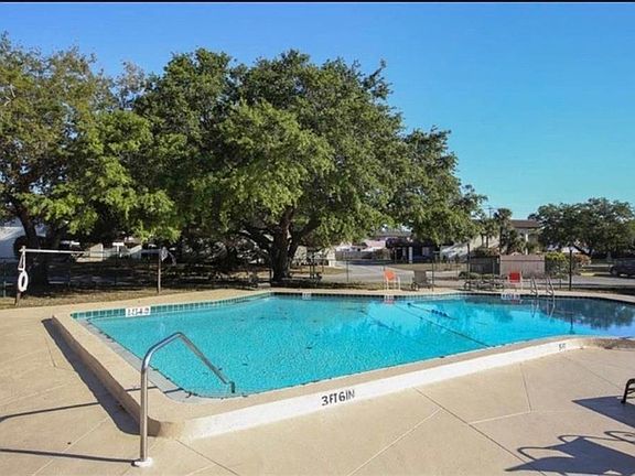 3rd image of 3219 Ramblewood Dr N