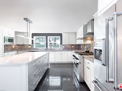 1050 N Edinburgh Ave APT 301, West Hollywood, CA, 90046