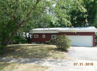 1511 Overlook Dr, Akron, OH 44314