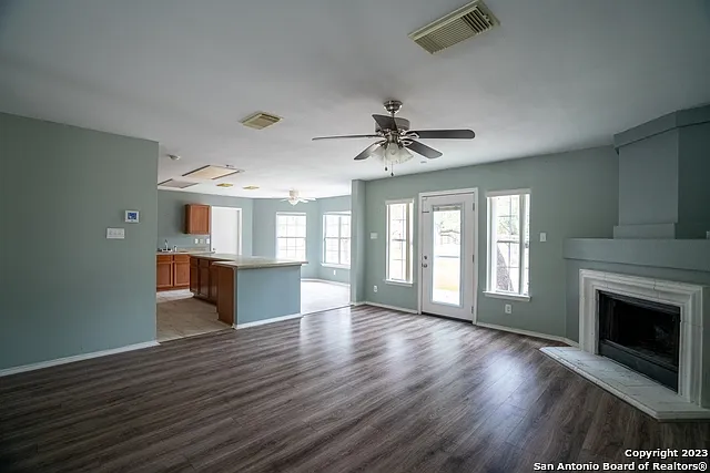 22047 Kenton Knl — Photo 9