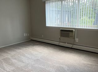 843 Ludlow Ave #204, Rochester, MI 48307