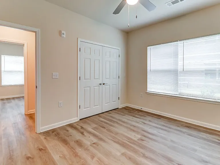 West Way I Apartments — Photo 24