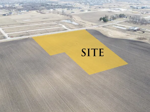 0 10th St, Waukee, IA 50263