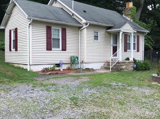 833 E Grafton Rd, Fairmont, WV 26554