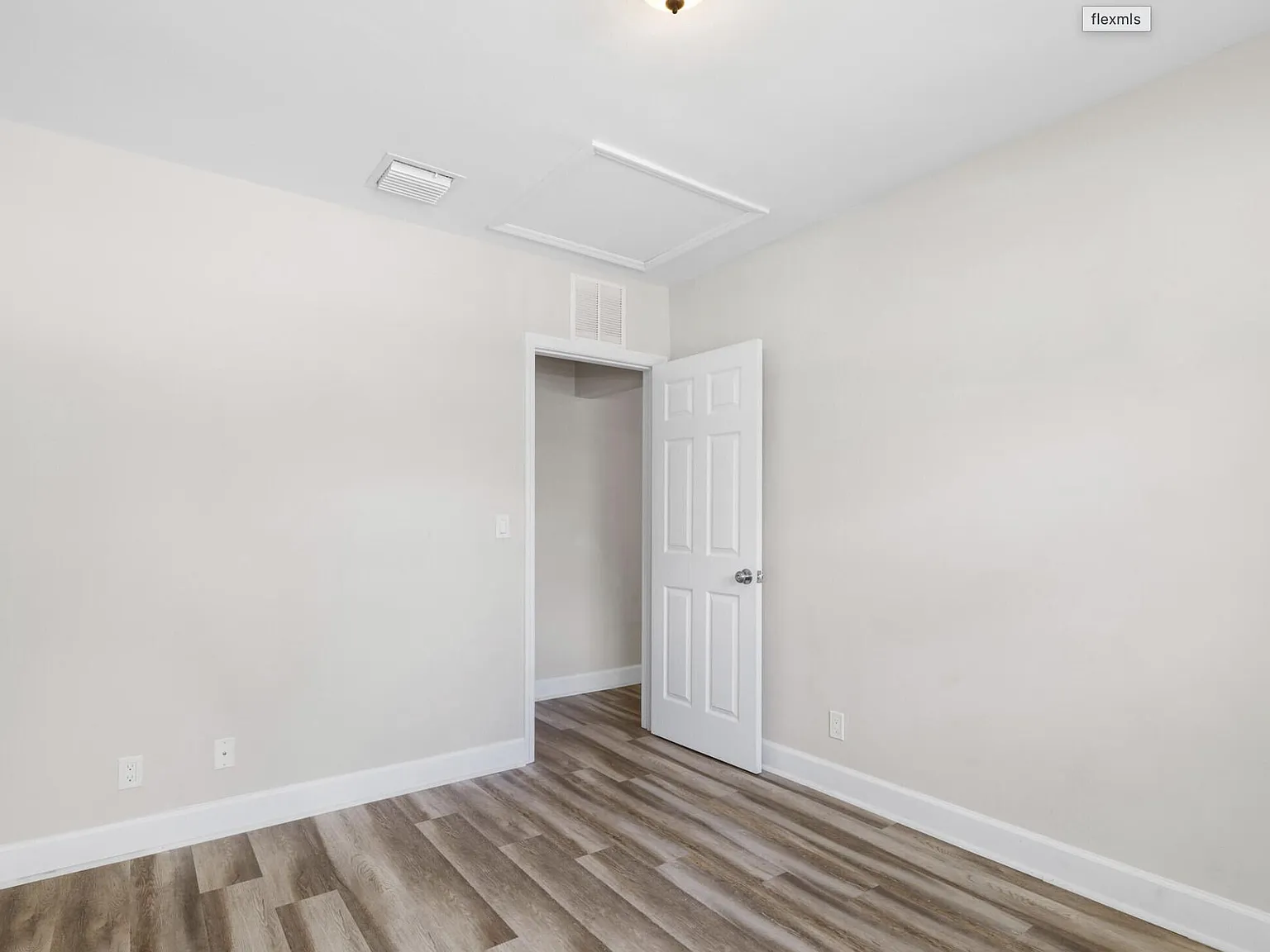 1 bed, 1.0 bath, 579 sqft, $1,350 — Photo 3