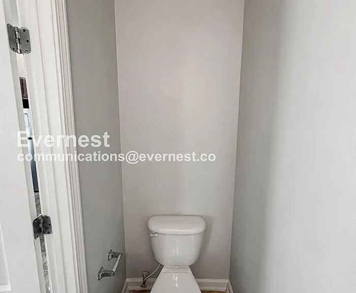 8637 Thomas Rd — Photo 18