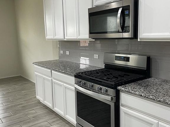 5th image of 253 La Dera Dr
