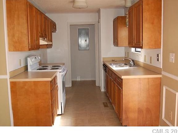 2nd image of 3919 Courtland Dr