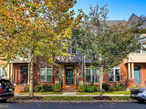 1129 Holden Rd, Frederick, MD 21701