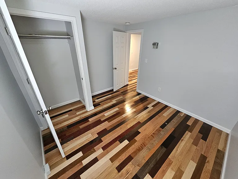Glencoe St — Photo 16