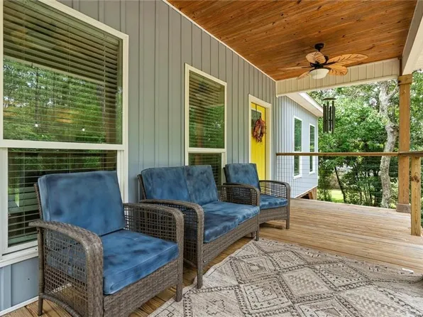 911 Lockenbie Pl, Dauphin Island, AL 36528