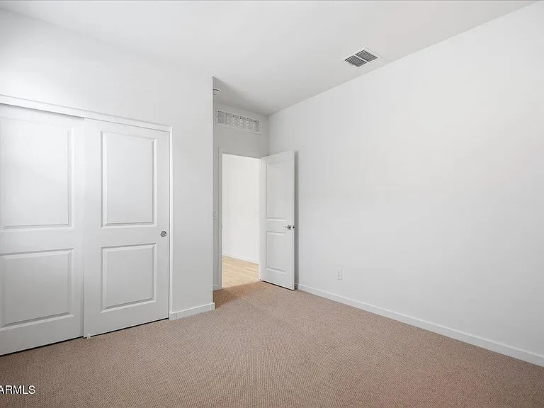15875 W Cottontail Ln — Photo 53