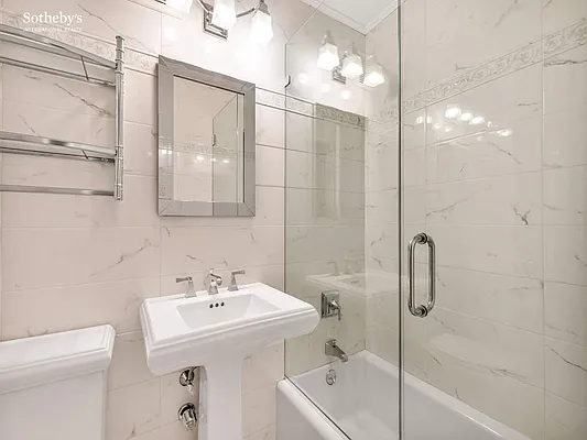 Sold by Sotheby's International Realty | media 6