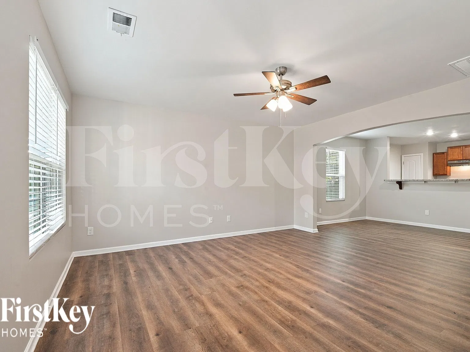 4 bed, 2.0 bath, 1440 sqft, $1,995 — Photo 3