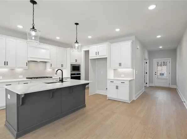 2 Bell Dr, Smyrna, GA 30080