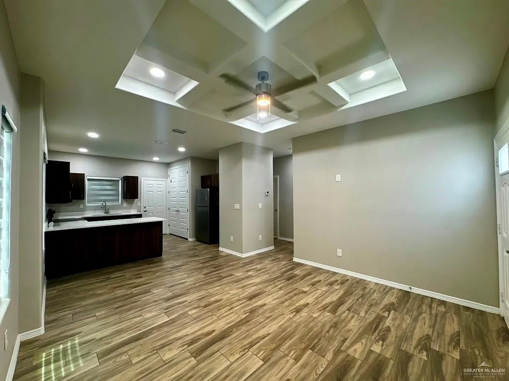 2 bed, 2.0 bath, 950 sqft, $1,200 — Photo 4