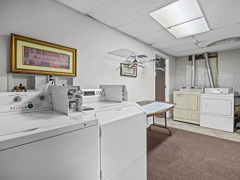 138-154 Woodhill Dr — Photo 25