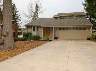 1307 Paul Blvd, Lake Orion, MI 48362
