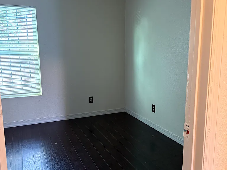 223 N Richter St — Photo 3