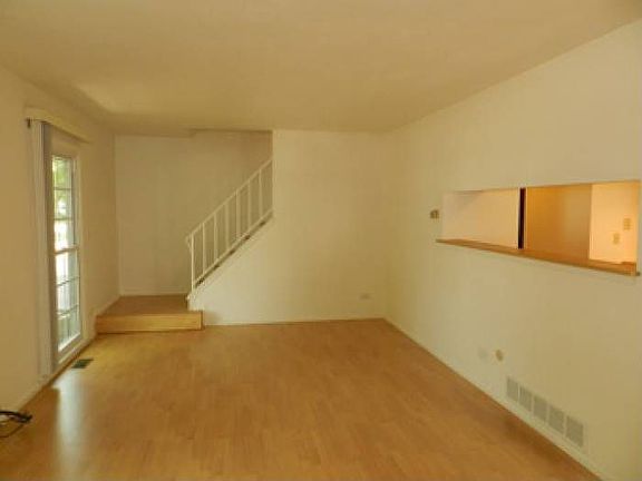 LIVING RM 20X12