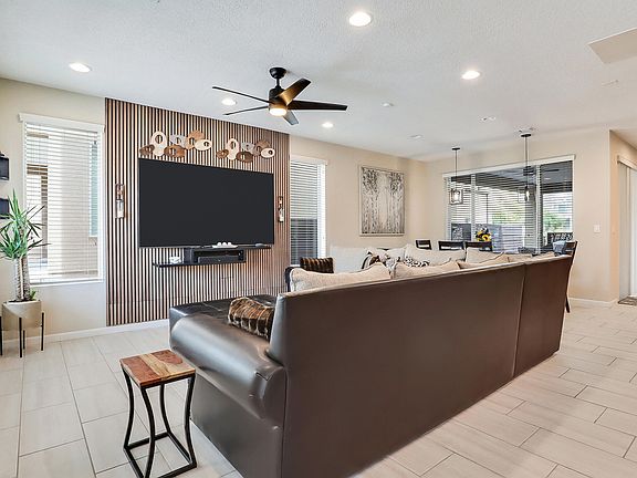 5th image of 4111 Sumac Dr NW