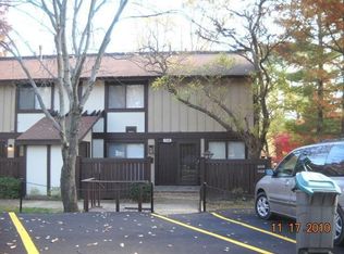 11118 Sugartrail Dr, Saint Louis, MO 63136