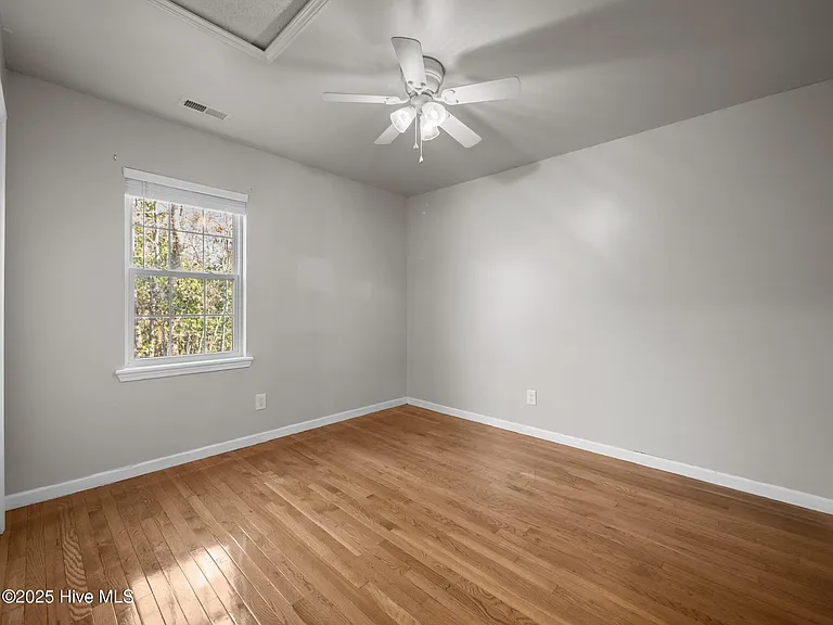 218 Winterberry Ct — Photo 17