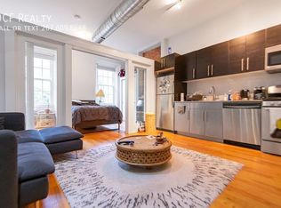 1320 Pine St APT 2F, Philadelphia, PA 19107