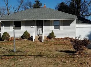 10333 Lackland Rd, Saint Louis, MO 63114