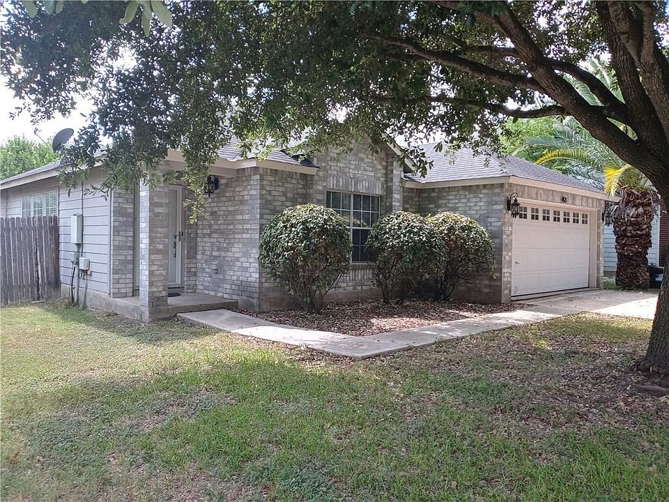 1st image of 490 Whispering Hollow Dr