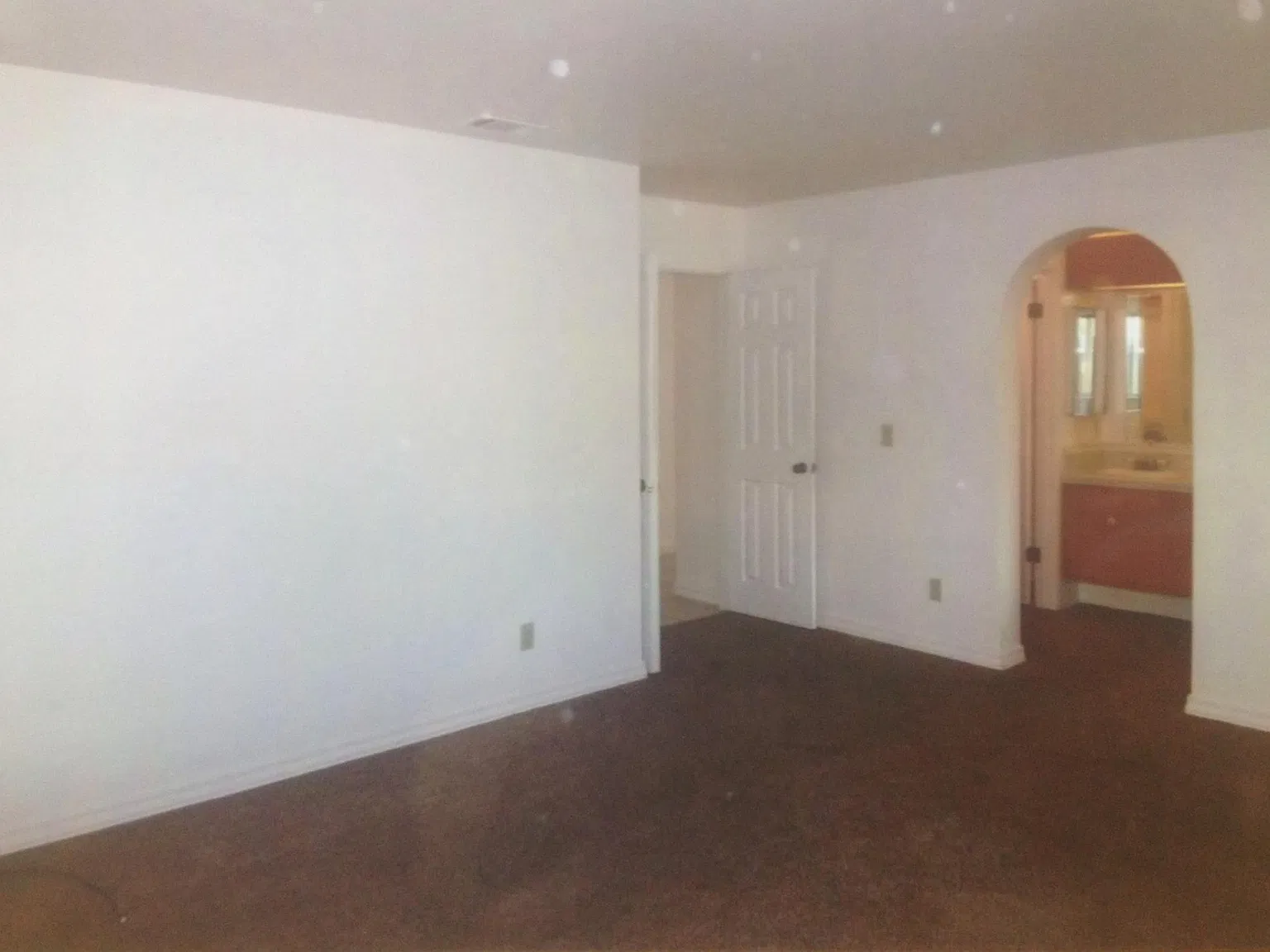 461 Hartnell Rd — Photo 2