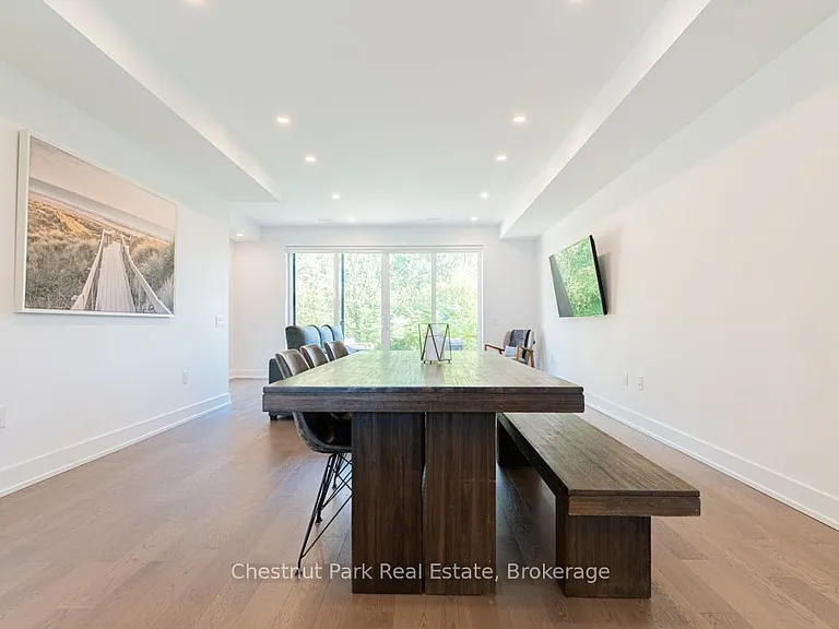 29 Rockmount Cres — Photo 13