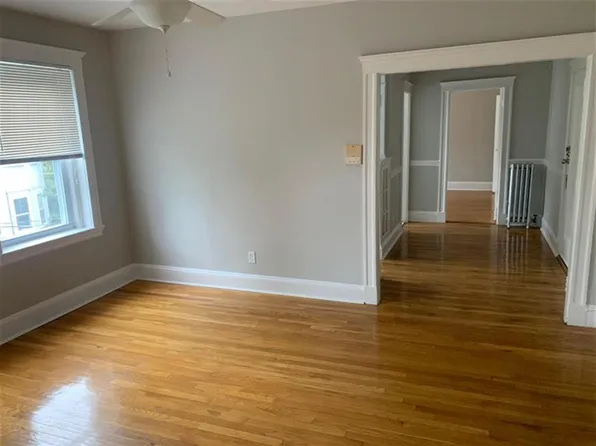 18 Gray St #1, Cambridge, MA 02138