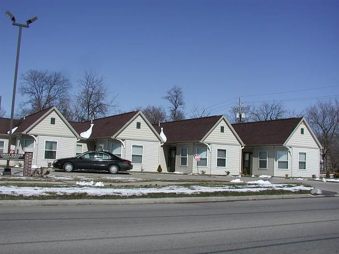 2nd image of 1417 Forest Ave Unit 8