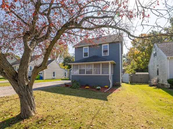 201 Shaver Ave, North Syracuse, NY 13212