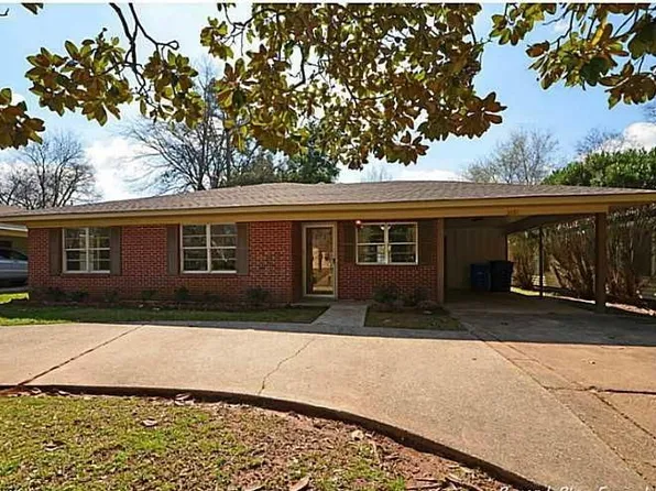 3881 Greenway Pl, Shreveport, LA 71105