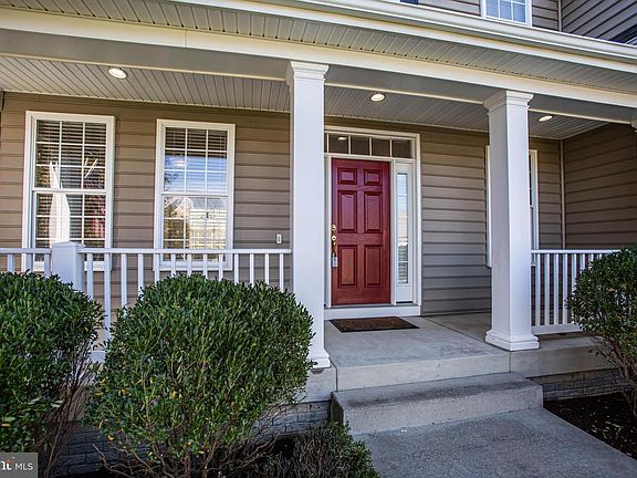 3rd image of 7 Dallhan Ct