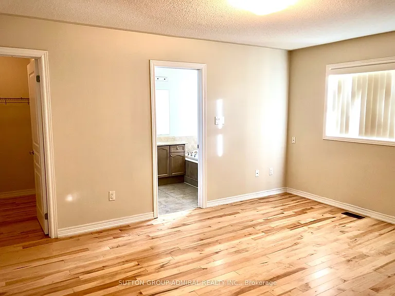 4 Stookes Cres — Photo 16