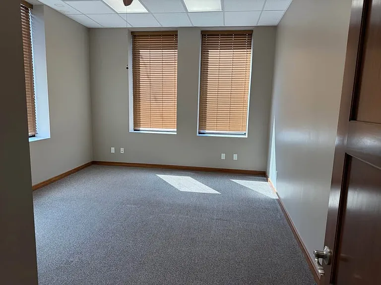 615 Main St — Photo 5