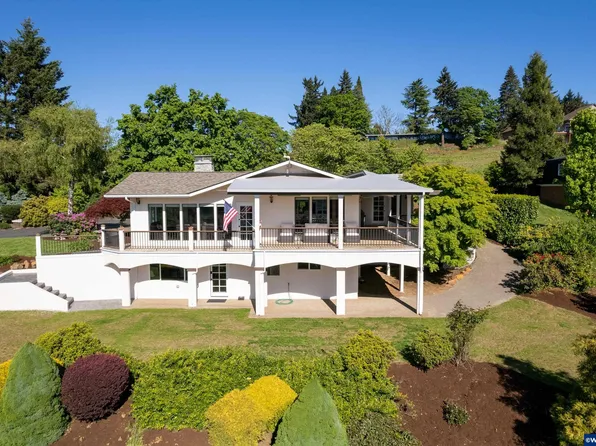 1360 70th Ave SE, Salem, OR 97317