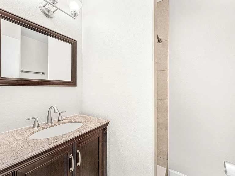 406 N Neptune Dr — Photo 24