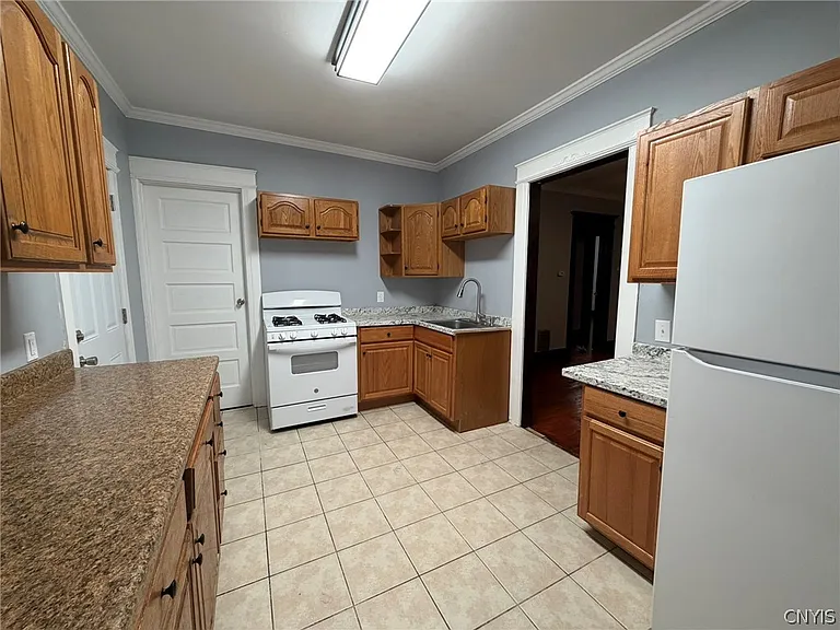 123 E Lafayette Ave — Photo 7