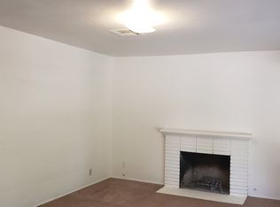 2216 Edgewood St, Bakersfield, CA 93306