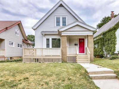 3015 North Oakland AVENUE, Milwaukee, WI, 53211