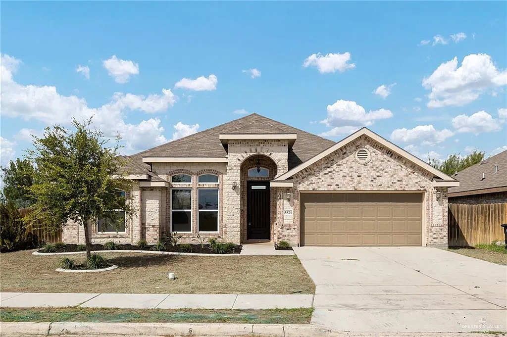 3 bed, 2.5 bath, 2167 sqft, $2,500 — Photo 3