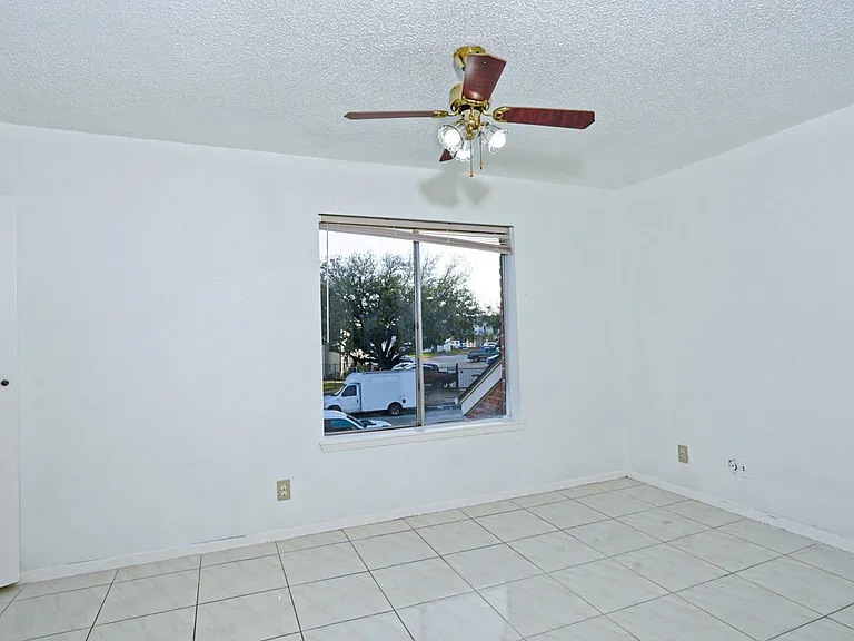 10920 Village Bend Ln #920 — Photo 12